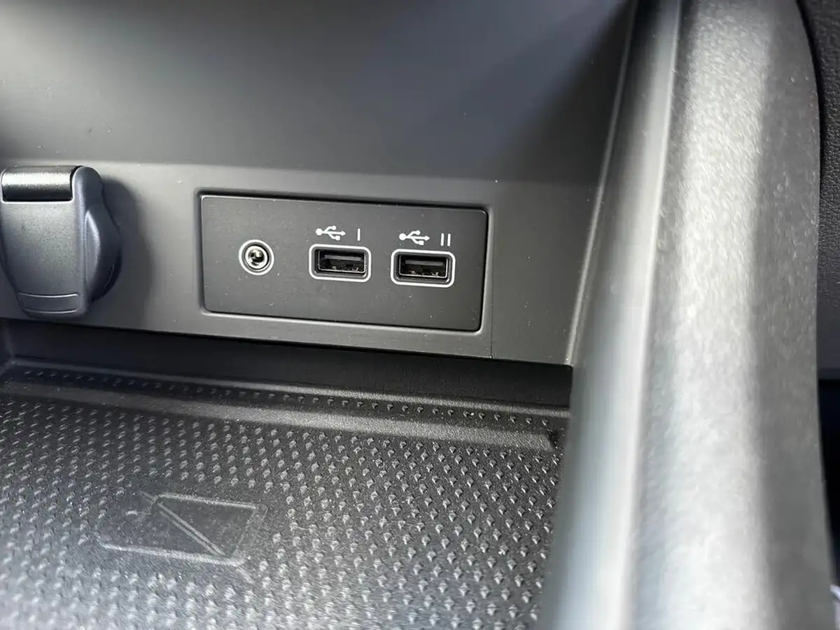 2024-renault-captur-16-techno-145ps-full-big-23