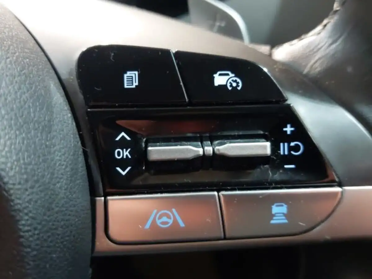 2023-hyundai-tucson-16-t-gdi-premium-230ps-hybrid-auto-big-11
