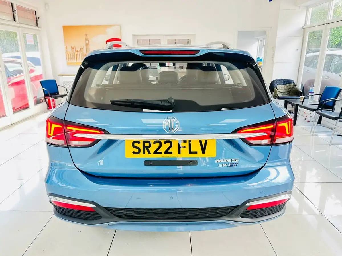 2022-mg-mg5-e-exclusive-ev-long-range-big-4