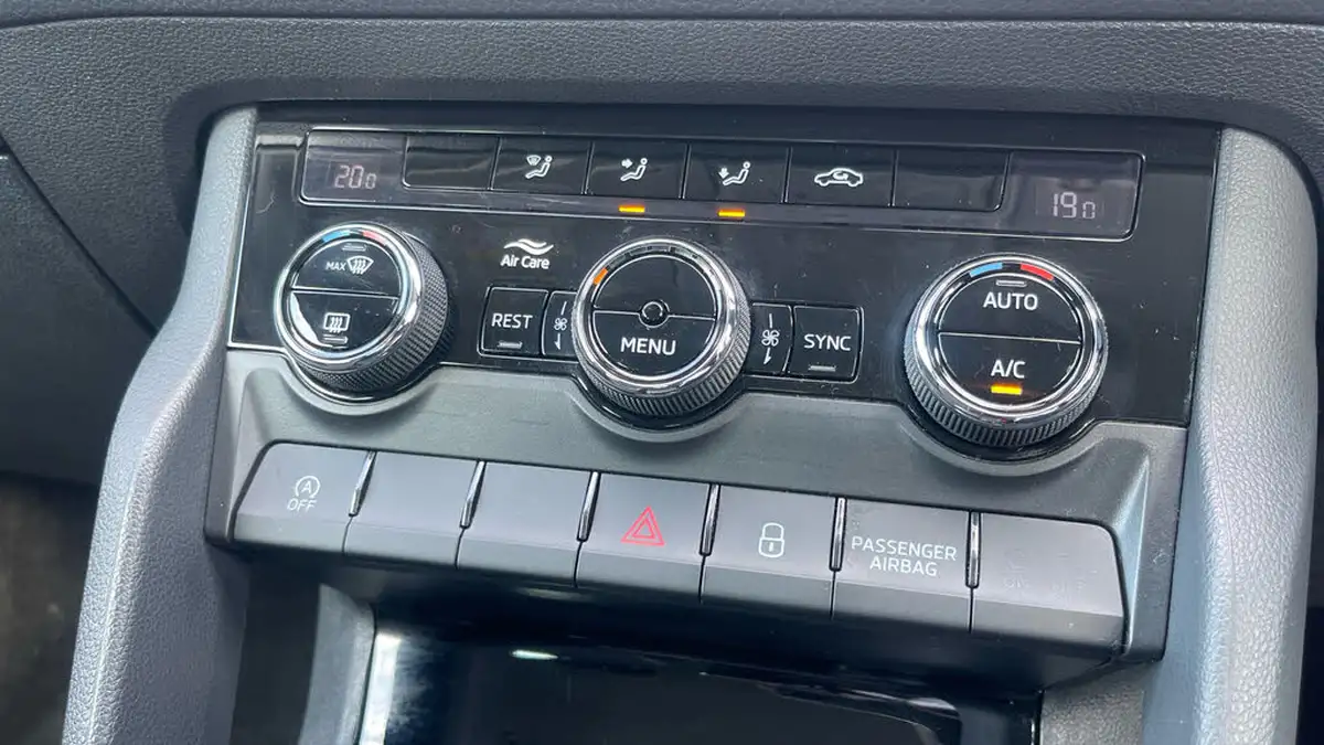 2021-skoda-kodiaq-15-tsi-se-5-dsg-big-29