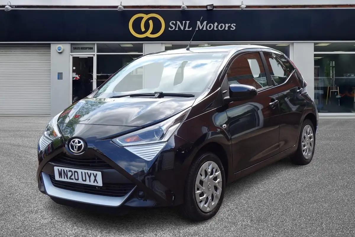2020-toyota-aygo-10-vvt-i-x-play-big-3