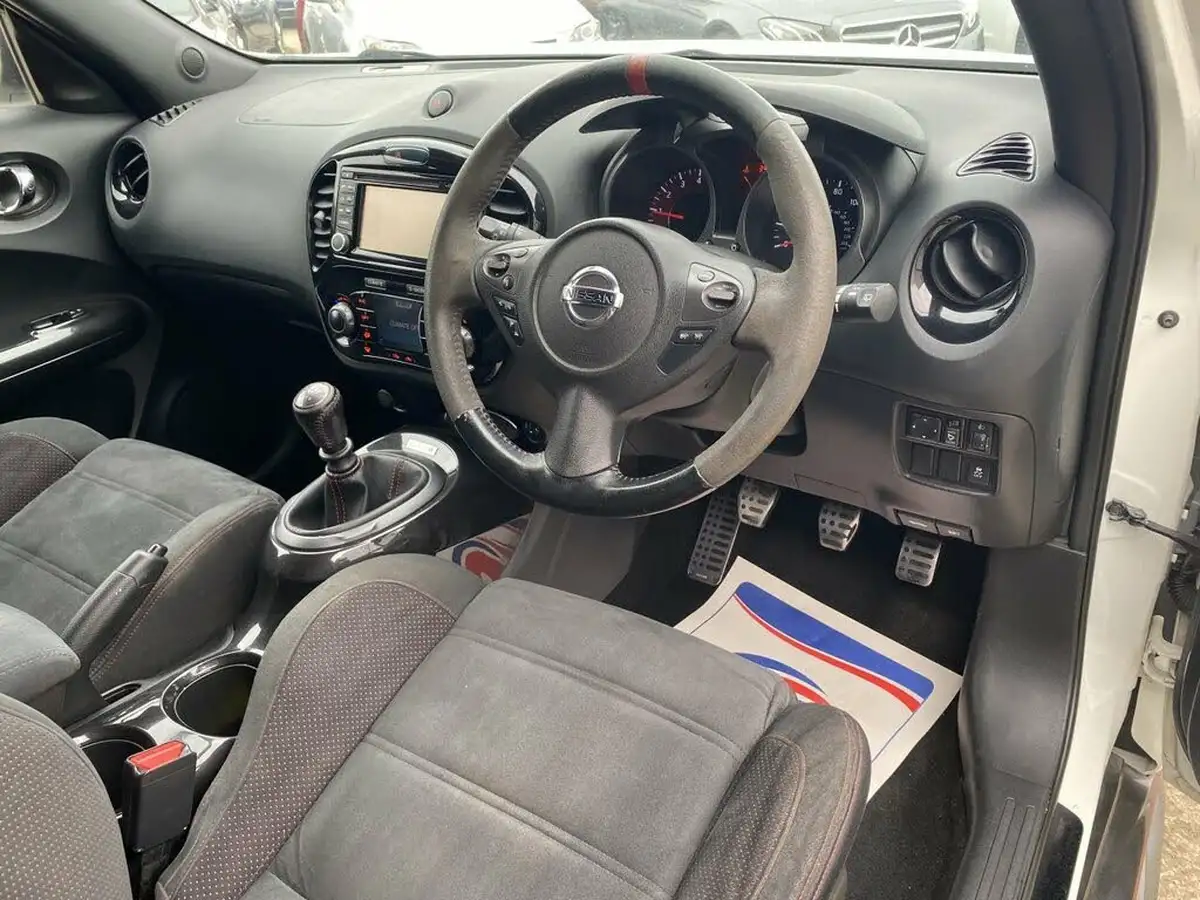 2014-nissan-juke-16-nismo-big-15