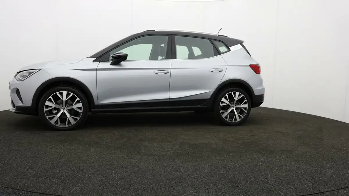 2023-seat-arona-10-tsi-xperience-lux-110ps-big-34