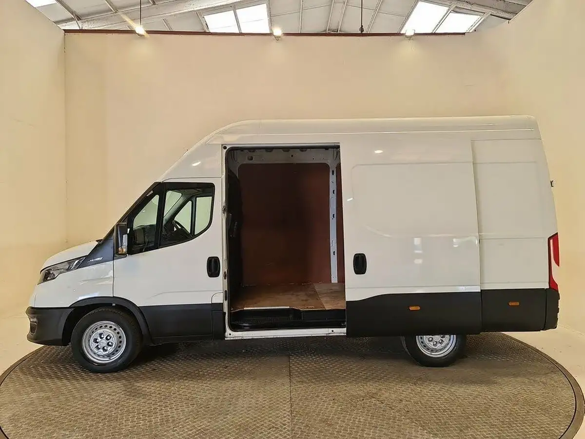 2021-iveco-daily-s-class-23td-35s14v-business-3520mm-h2-136pseu6dt-big-19
