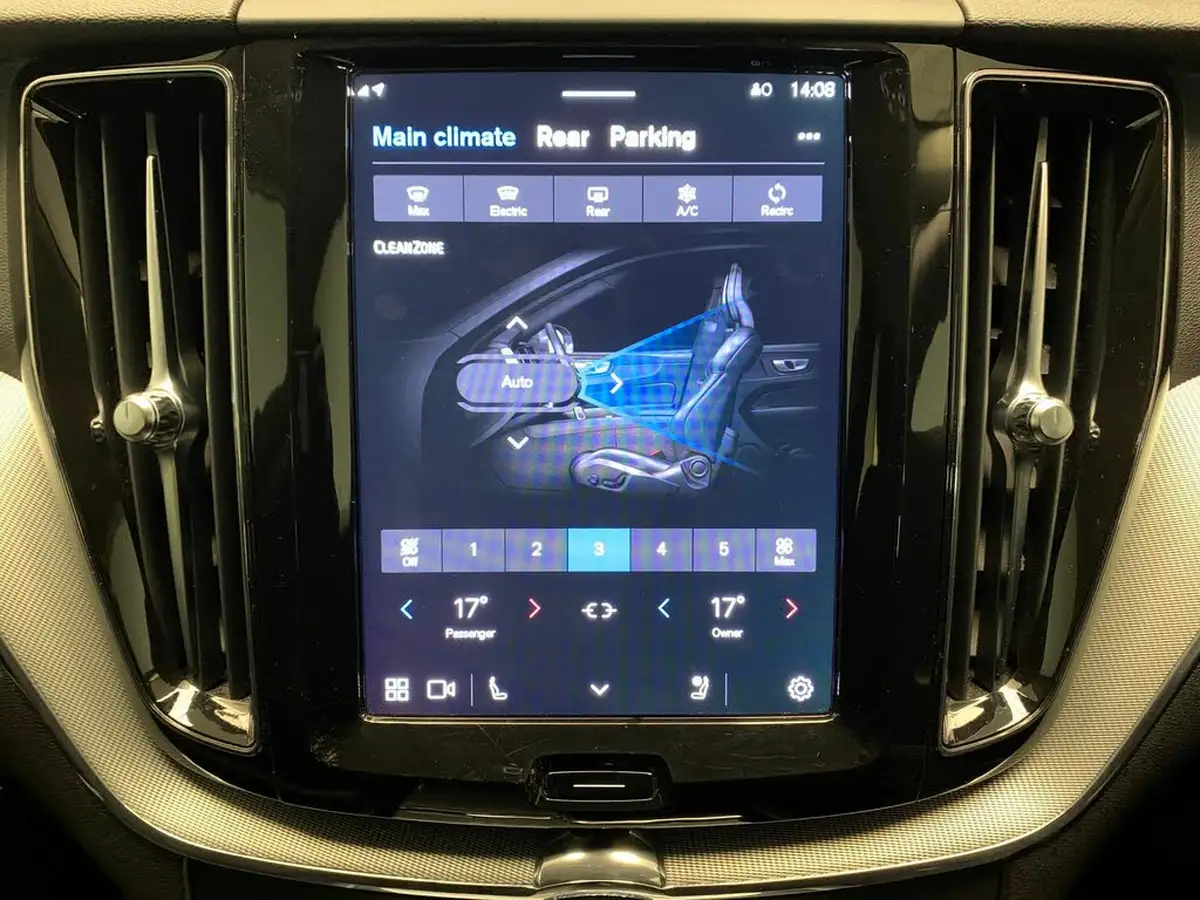 2023-volvo-xc60-20-b5-plus-big-22