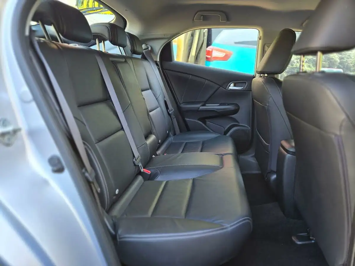 2012-honda-civic-18-ex-auto-big-37