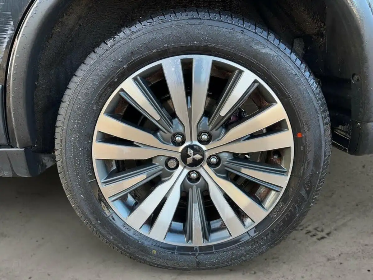 2021-mitsubishi-outlander-20-design-big-11