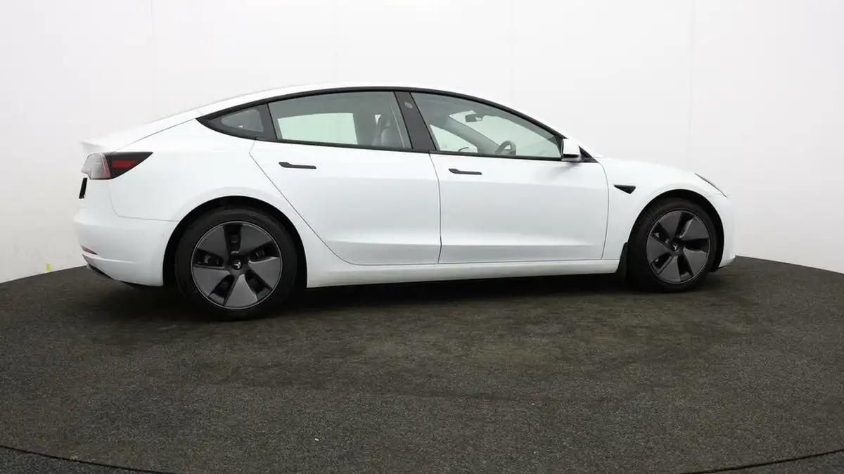 2021-tesla-model-3-e-long-range-4x4-big-37