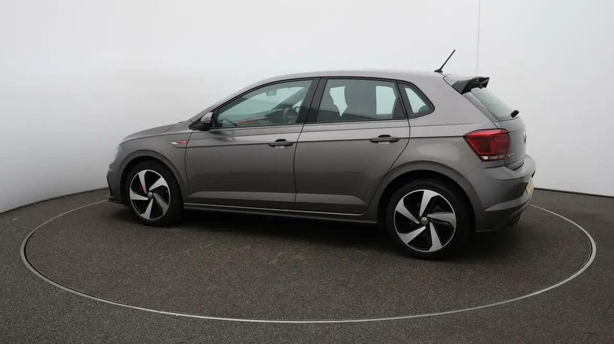 2019-volkswagen-polo-20-tsi-gti-big-46