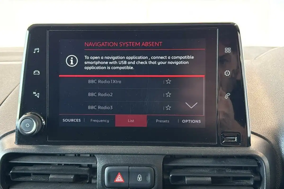 2020-citroen-berlingo-15bluehdi-1000-enterprise-100pseu6dt-e-ss-panel-big-29