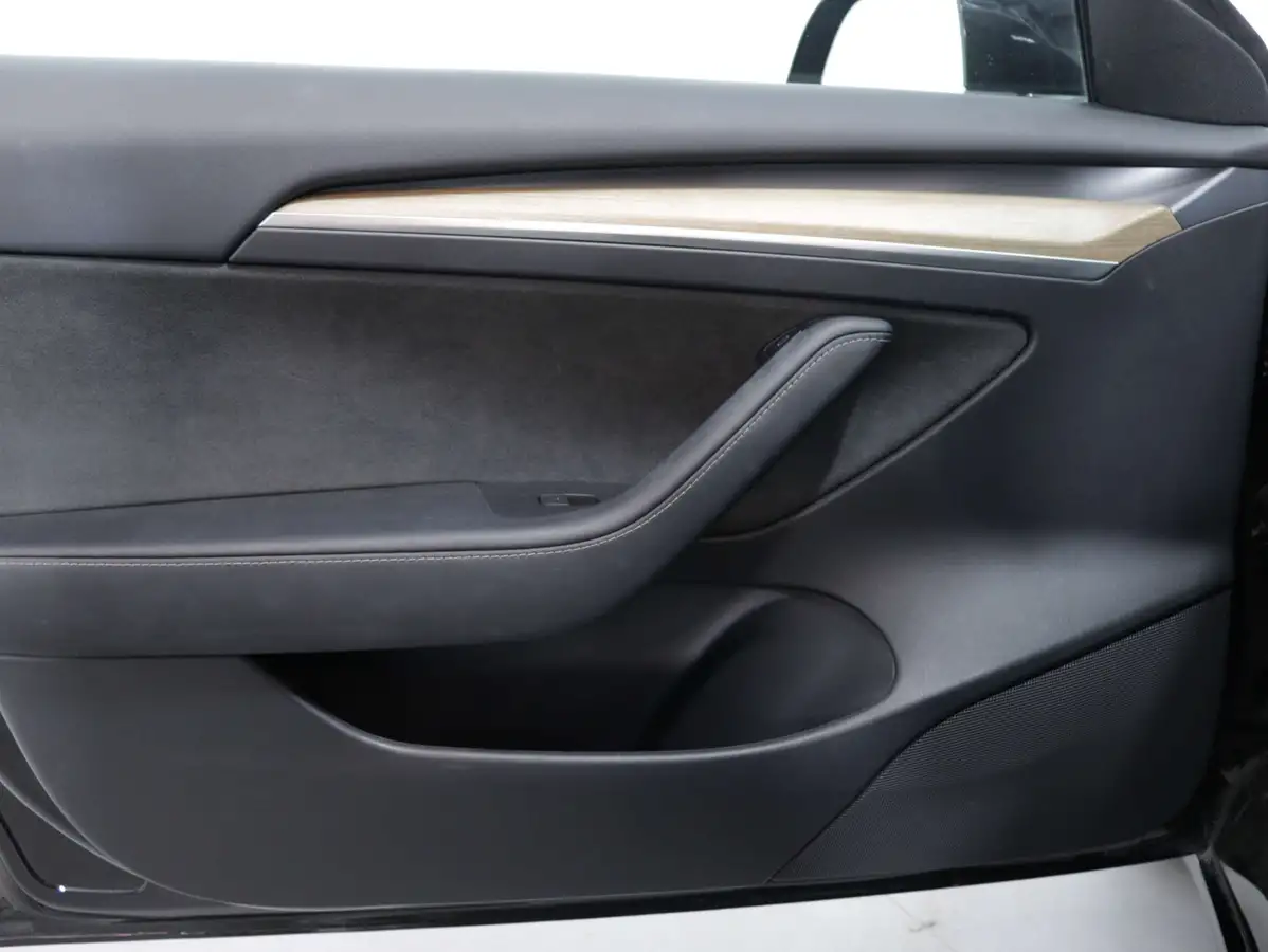 2022-tesla-model-3-e-long-range-big-34