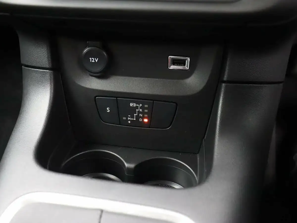 2024-citroen-c3-12-puretech-plus-110ps-eat6-big-37