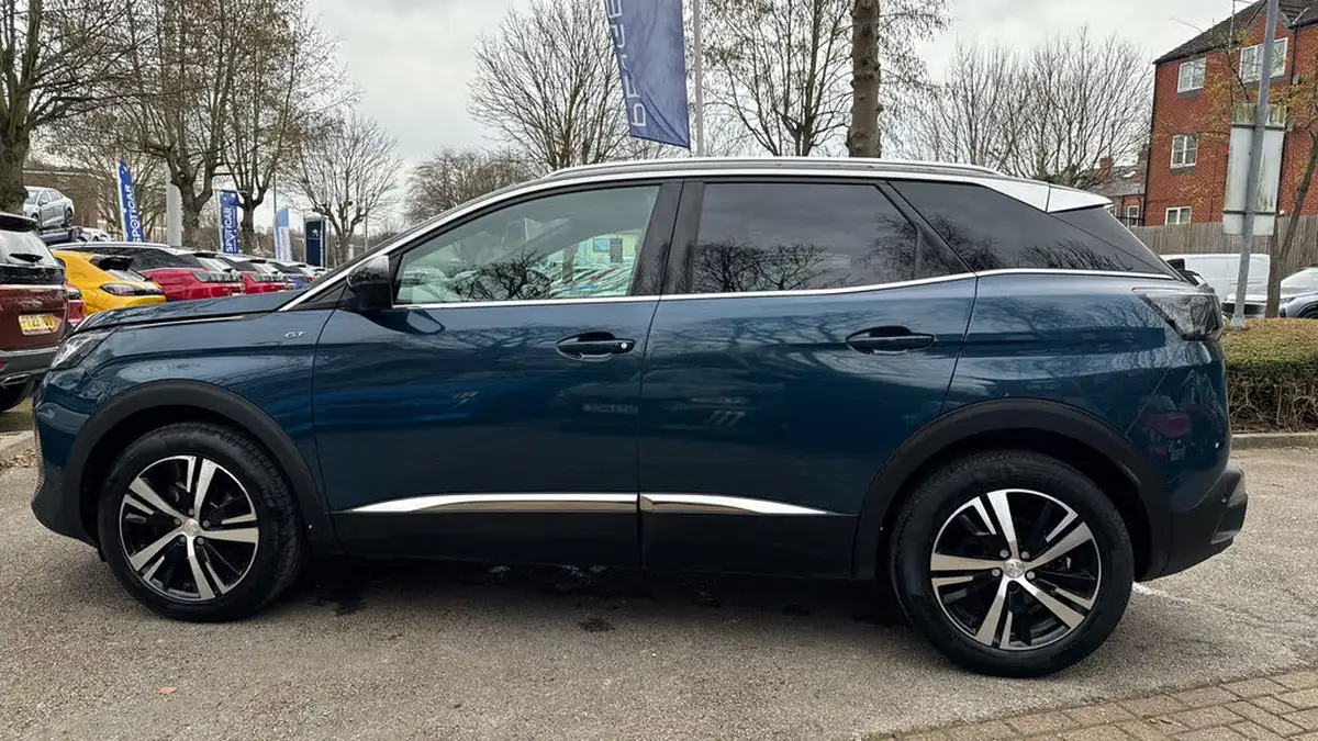 2022-peugeot-3008-suv-15-bluehdi-gt-eat8-big-5
