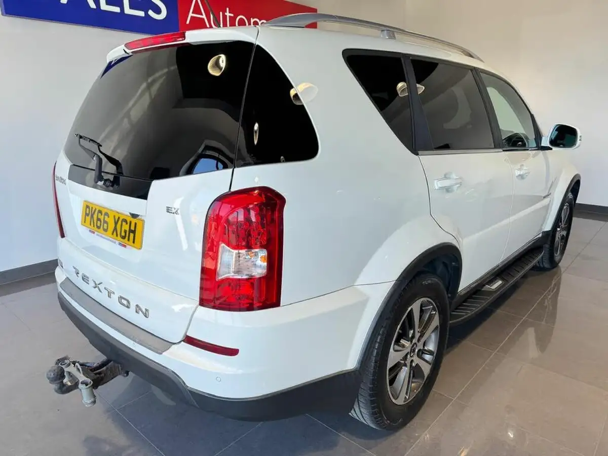 2016-kgm-ssangyong-rexton-w-22td-ex-t-tronic-big-5