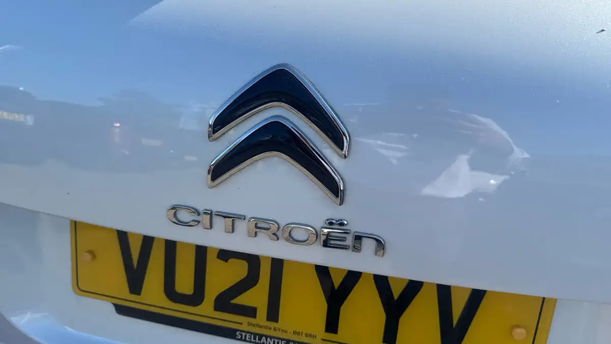 2021-citroen-c5-aircross-12-puretech-flair-plus-eat8-big-25