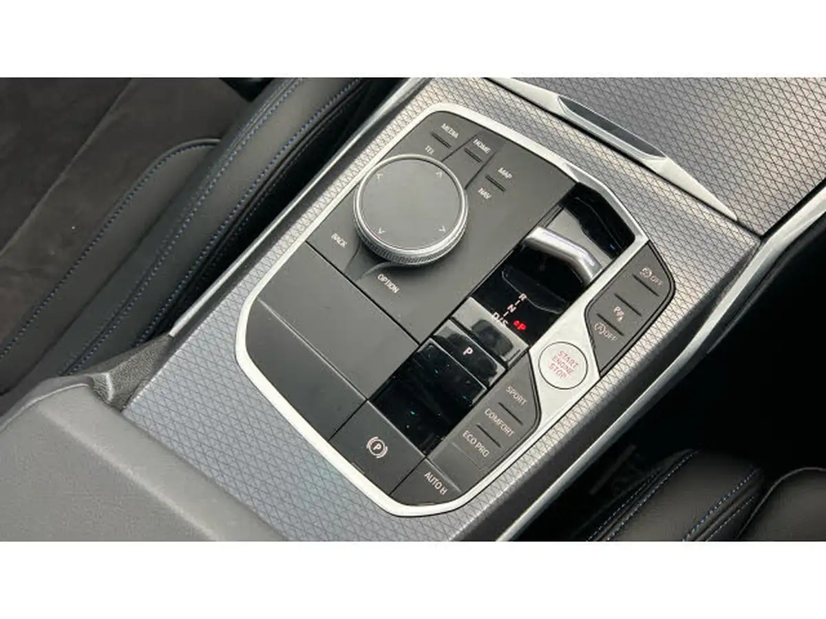 2024-bmw-3-series-20-320i-m-sport-saloon-4d-big-9