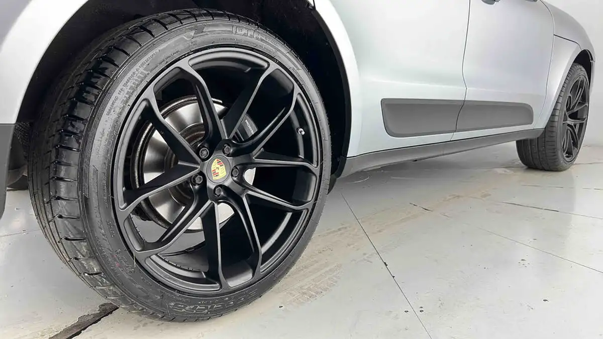 2019-porsche-macan-20-big-29