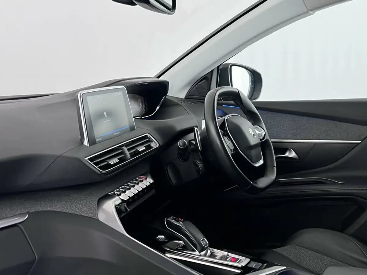 2019-peugeot-5008-suv-12-puretech-allure-eat8-big-12