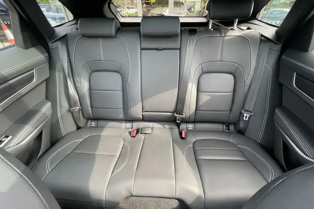 2024-jaguar-f-pace-20-p400e-r-dynamic-hse-black-90th-anniversary-edition-big-10