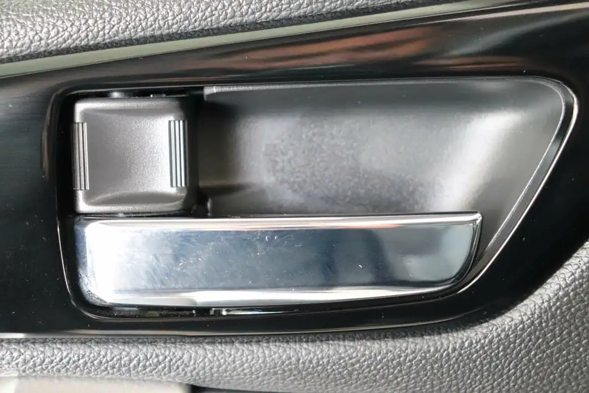 2018-mitsubishi-eclipse-cross-15-4-auto-big-51