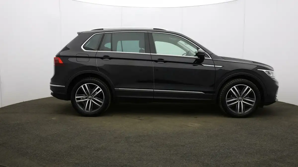 2022-volkswagen-tiguan-15-tsi-elegance-big-45