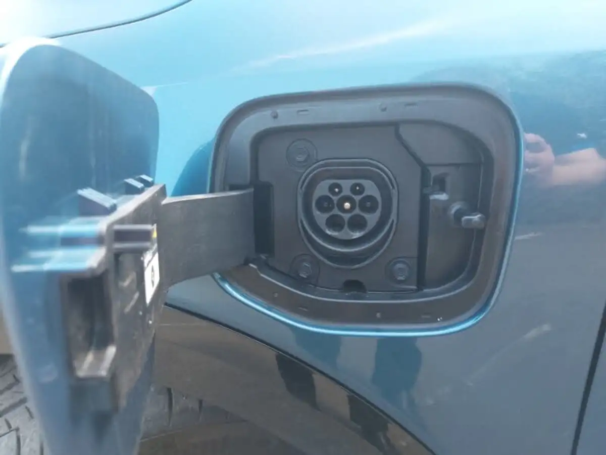 2024-kia-niro-16-gdi-4-168bhp-phev-111kwh-big-11