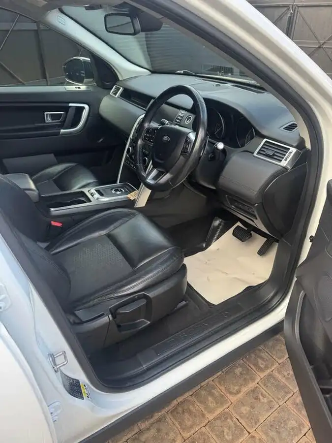 2017-land-rover-discovery-sport-20td4-se-tech-182ps-suv-auto-big-8