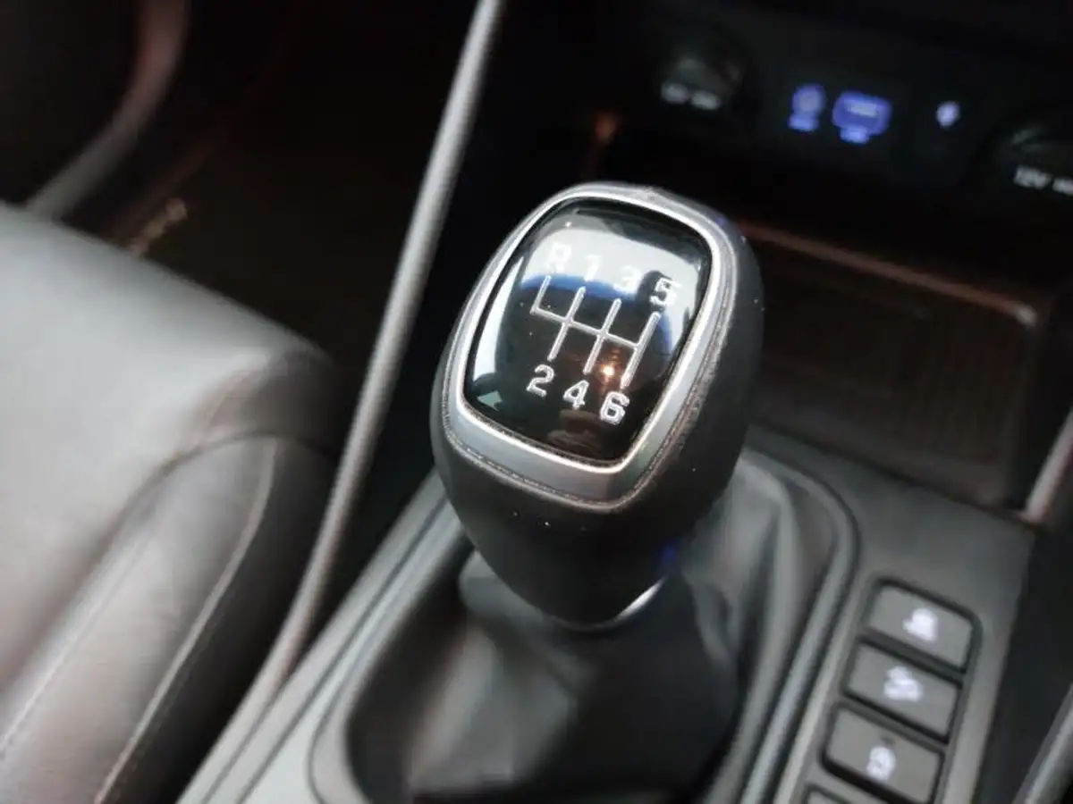 2019-hyundai-tucson-16-gdi-premium-big-18