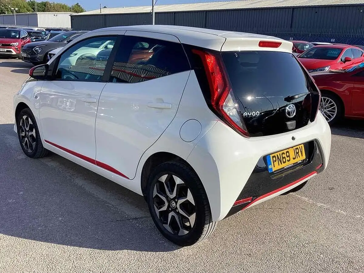 2019-toyota-aygo-10-vvt-i-x-trend-big-1