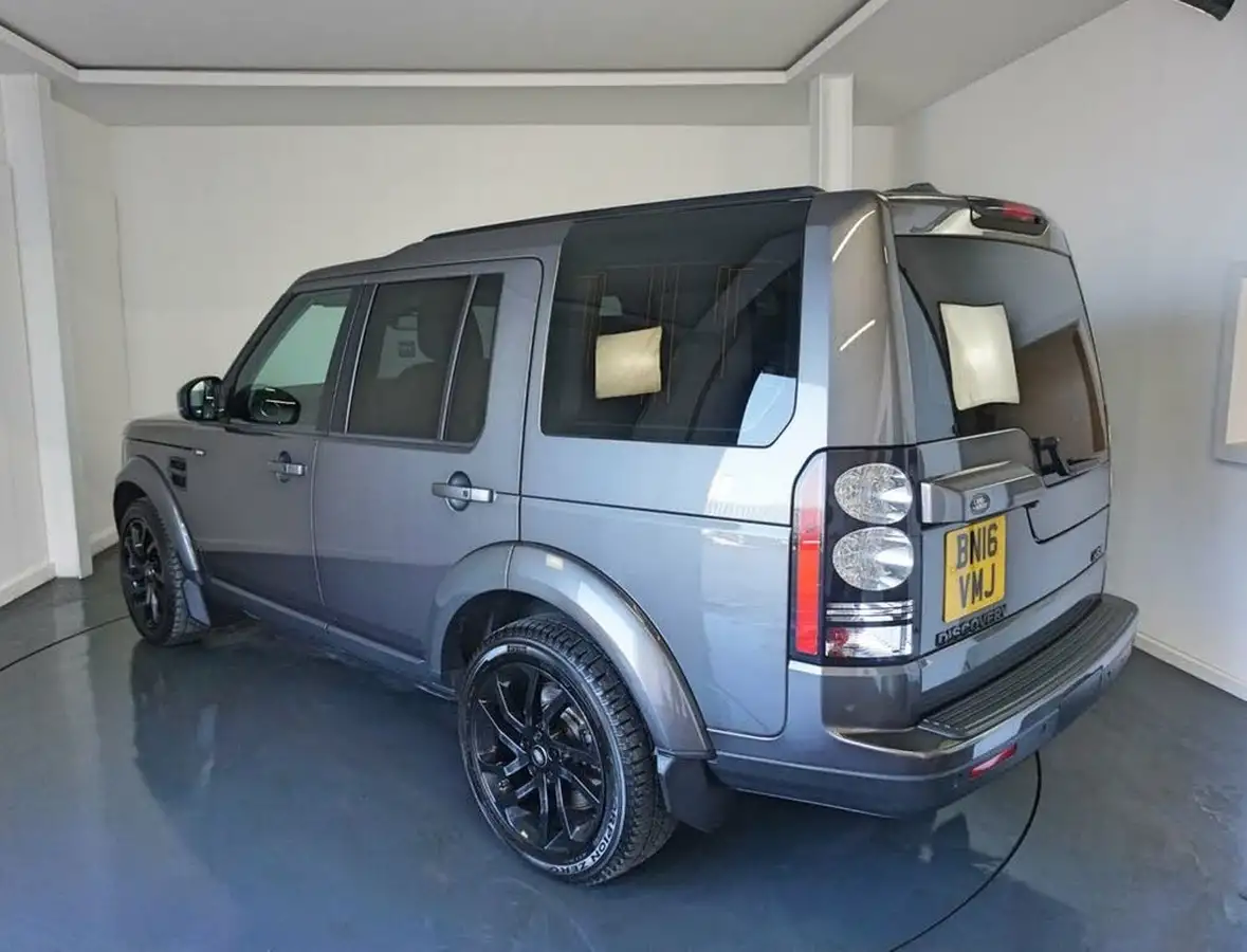 2016-land-rover-discovery-4-30-sd-v6-hse-big-5