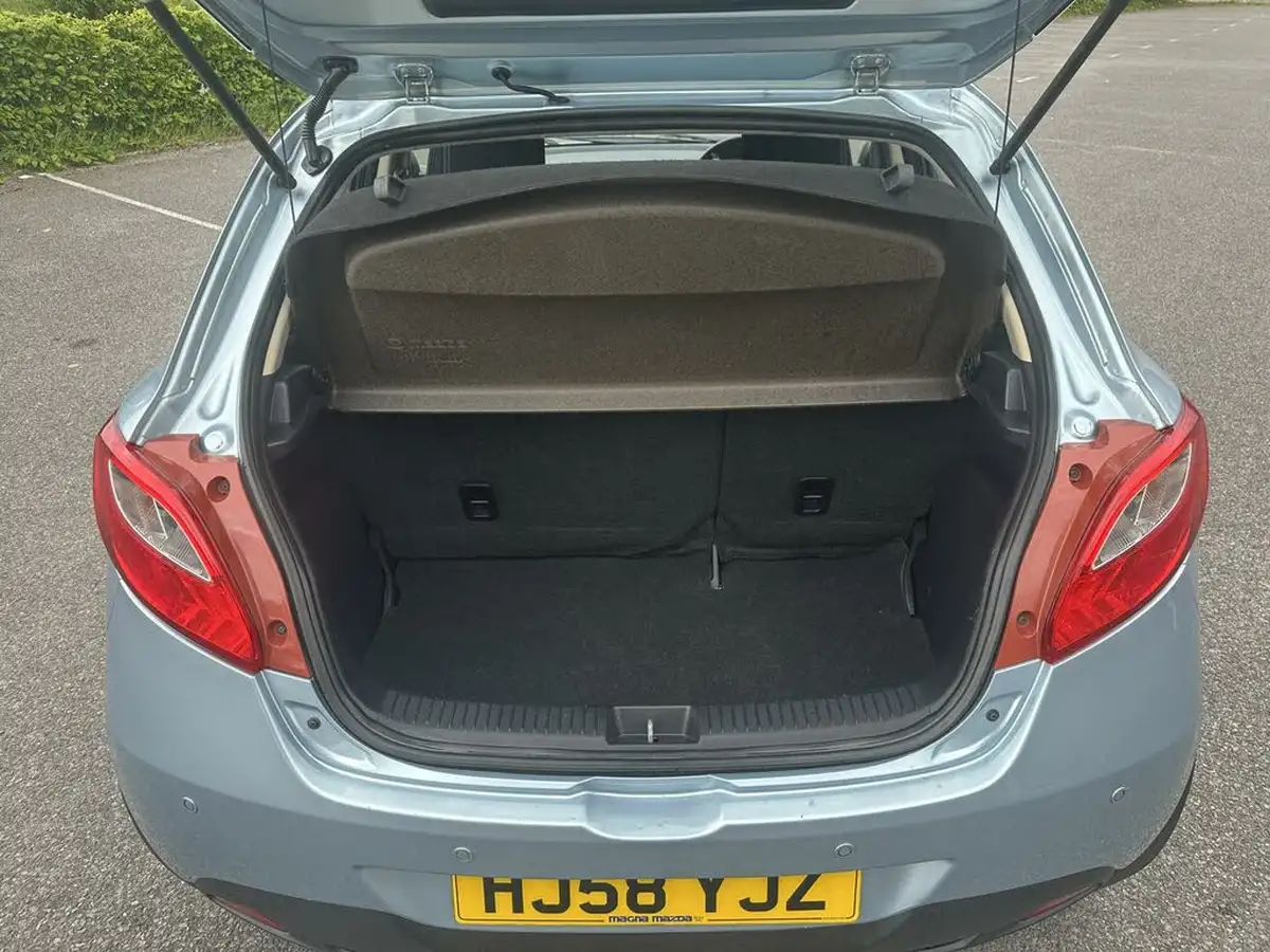 2008-mazda-mazda2-13-ts2-5d-big-8