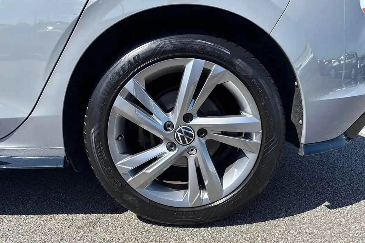 2020-volkswagen-golf-15-tsi-r-line-150ps-hatchback-5d-big-12