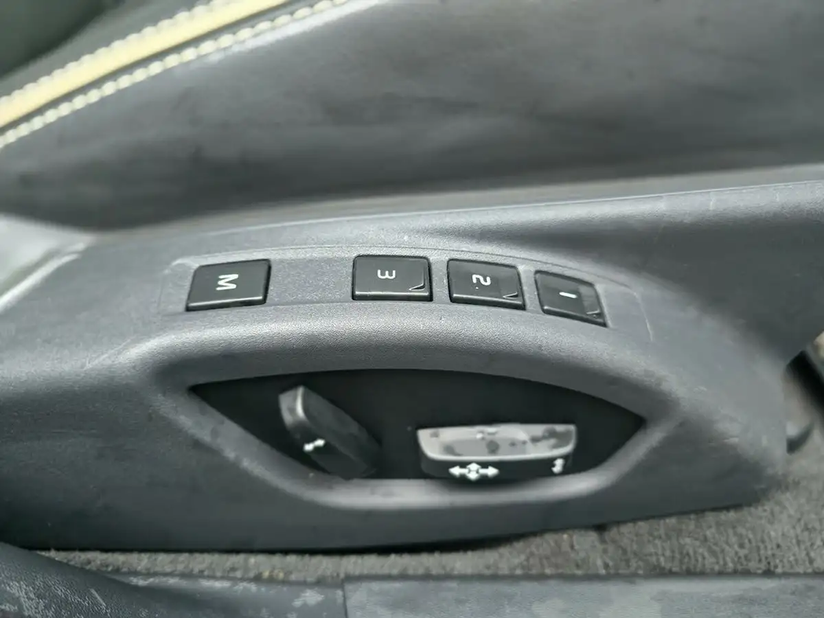 2011-volvo-xc70-30-t6-se-big-69