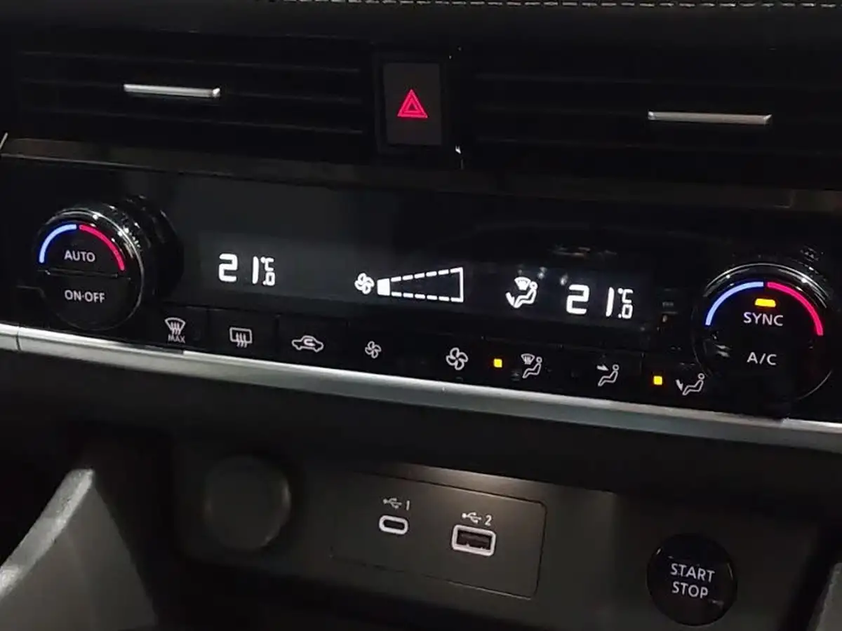 2024-nissan-x-trail-15-e-power-acenta-premium-213ps-7-seat-e-4orce-big-13