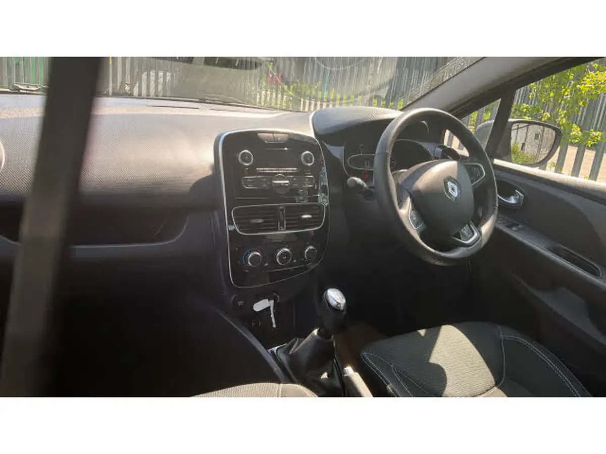 2019-renault-clio-09-tce-play-90ps-big-36