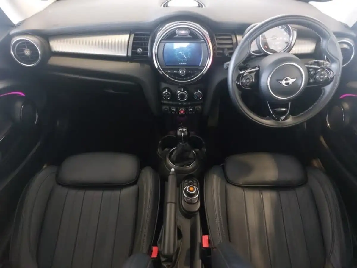 2020-mini-cooper-15-cooper-exclusive-hatchback-3d-big-3