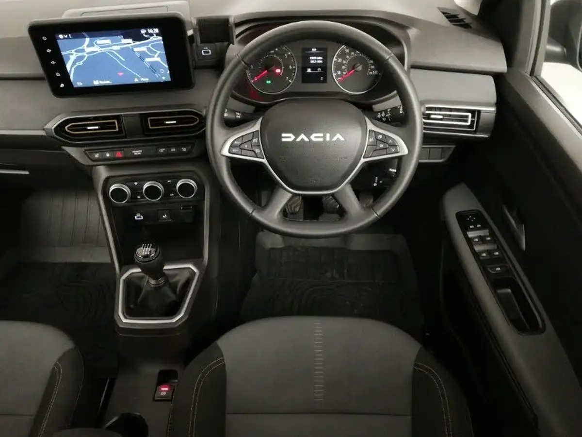 2023-dacia-sandero-stepway-10-tce-essential-90bhp-big-6