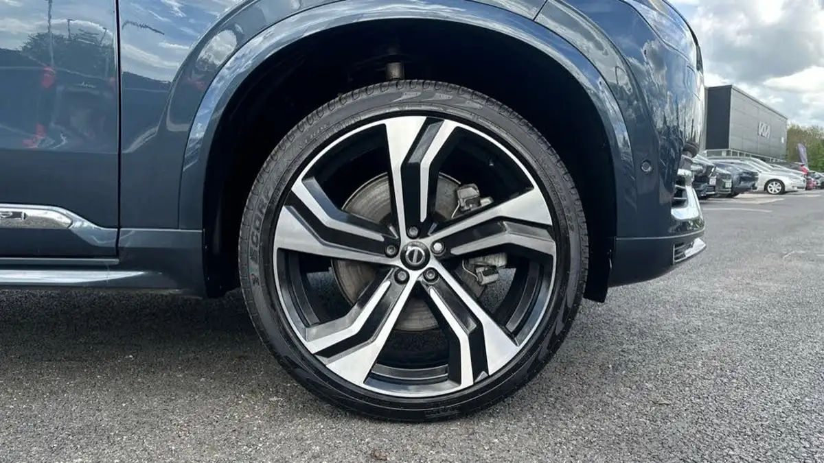 2024-volvo-xc90-20-t8-ultimate-dark-big-8