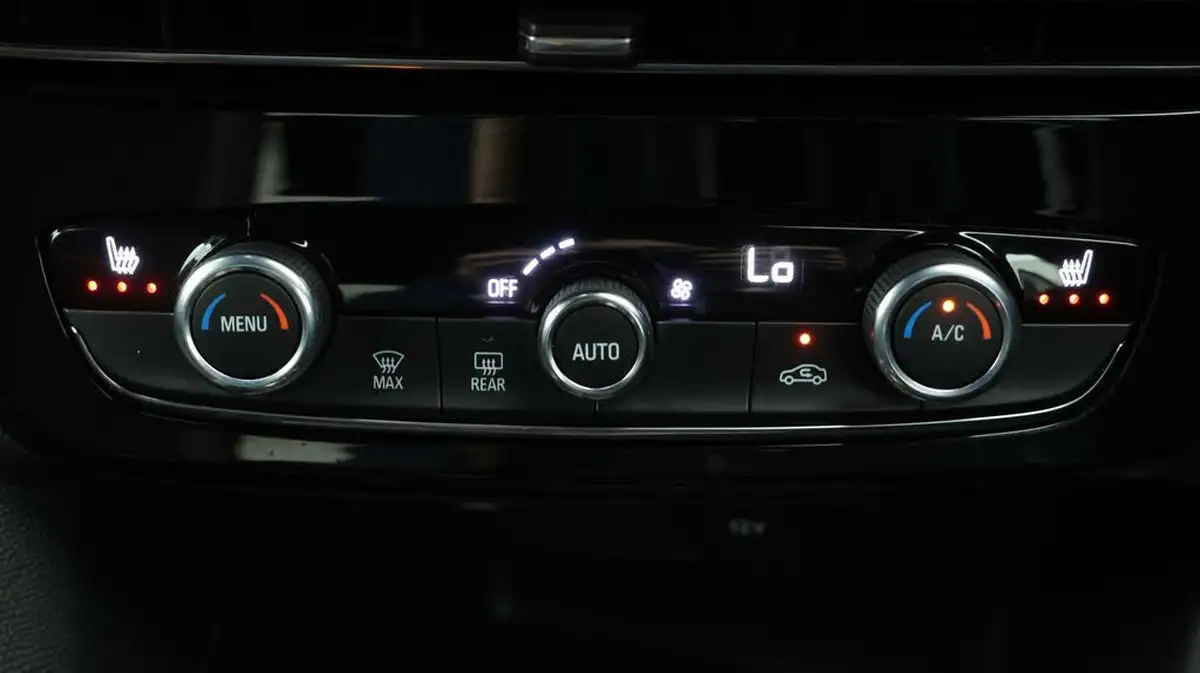 2021-vauxhall-mokka-e-sri-premium-big-12