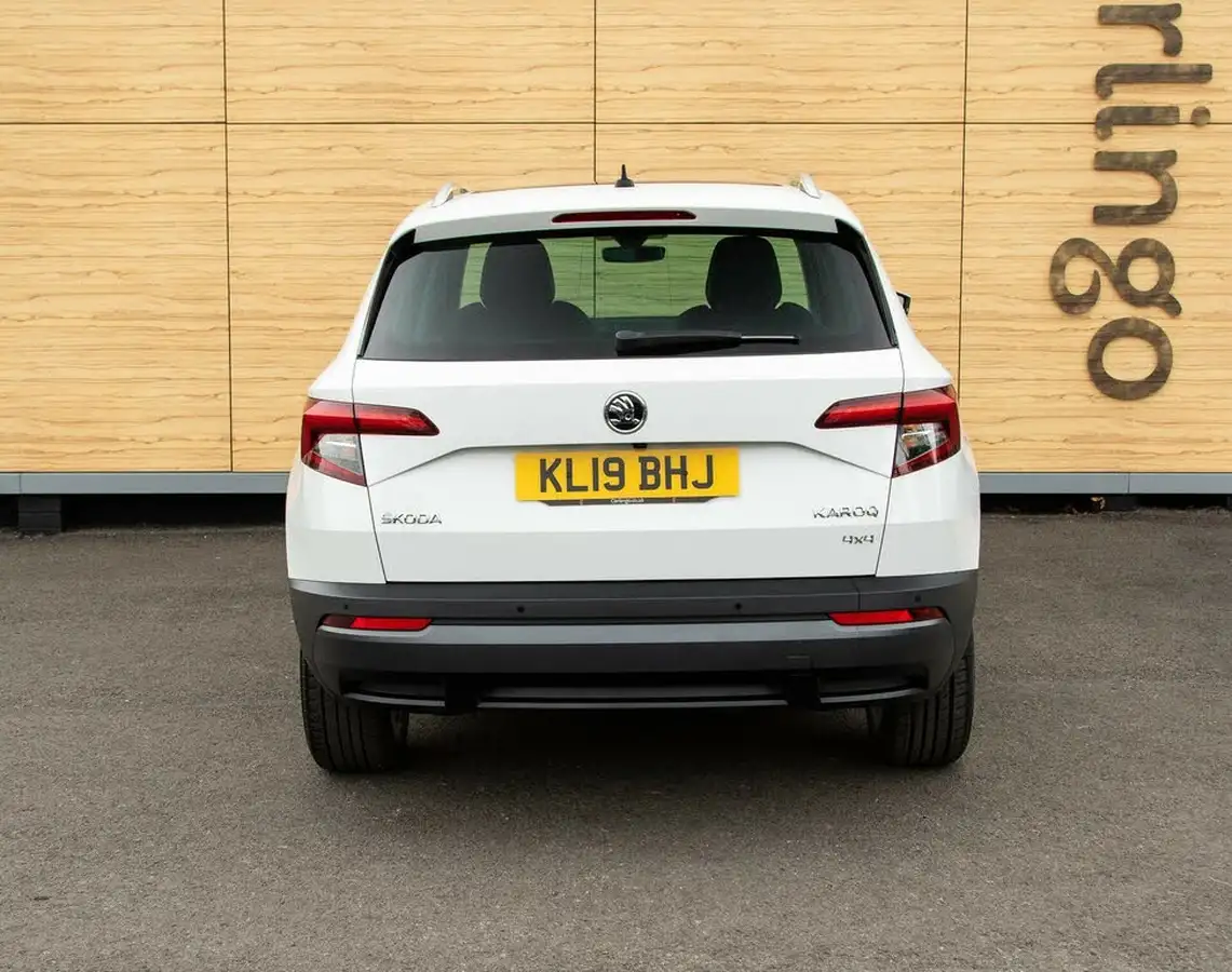 2019-skoda-karoq-20tdi-edition-150ps-4x4-big-5