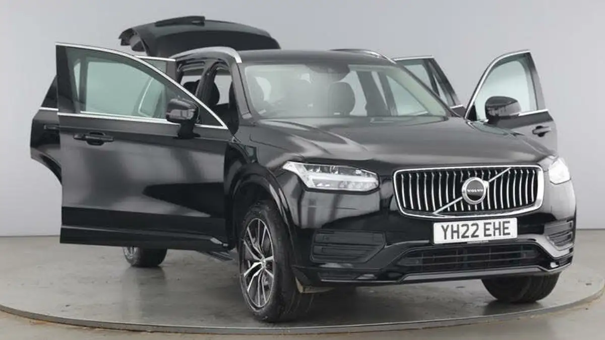 2022-volvo-xc90-20-b5-momentum-big-8