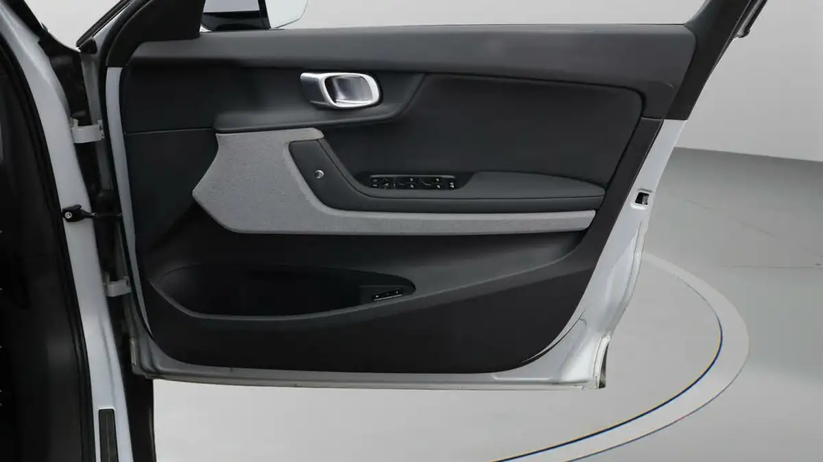 2023-polestar-polestar-2-e-ps2-165kw-standard-single-hatchback-big-14