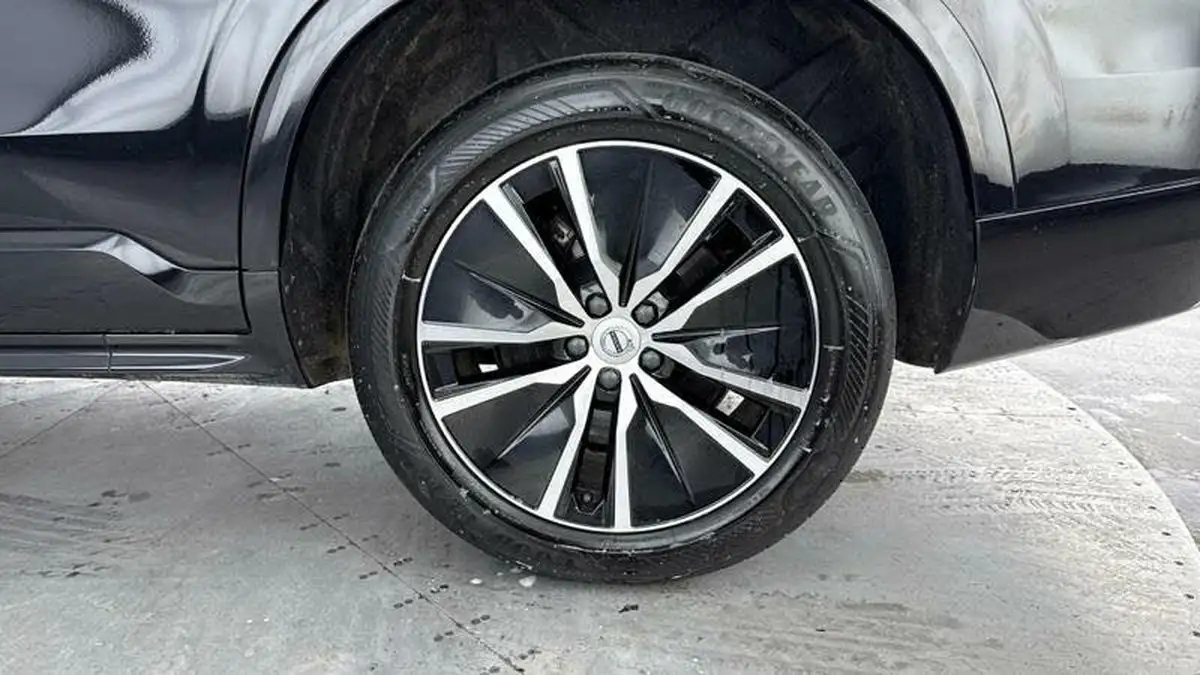 2022-volvo-xc90-20-b5-momentum-big-32