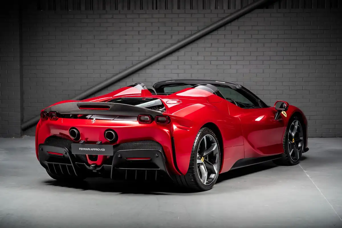 2023-ferrari-sf90-40t-v8-f1-dct-ss-4wd-big-5