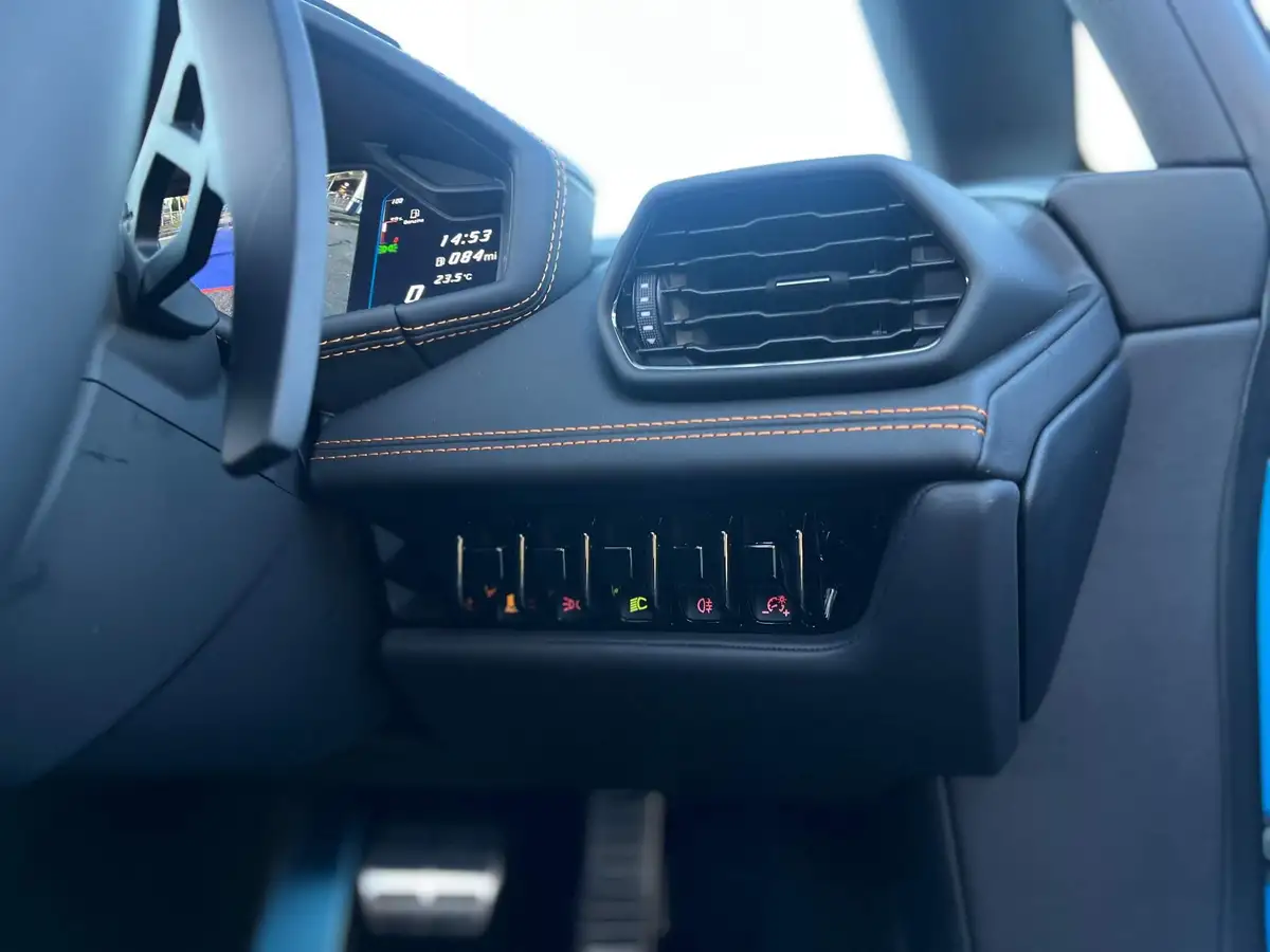 2023-lamborghini-huracan-52-evo-big-36