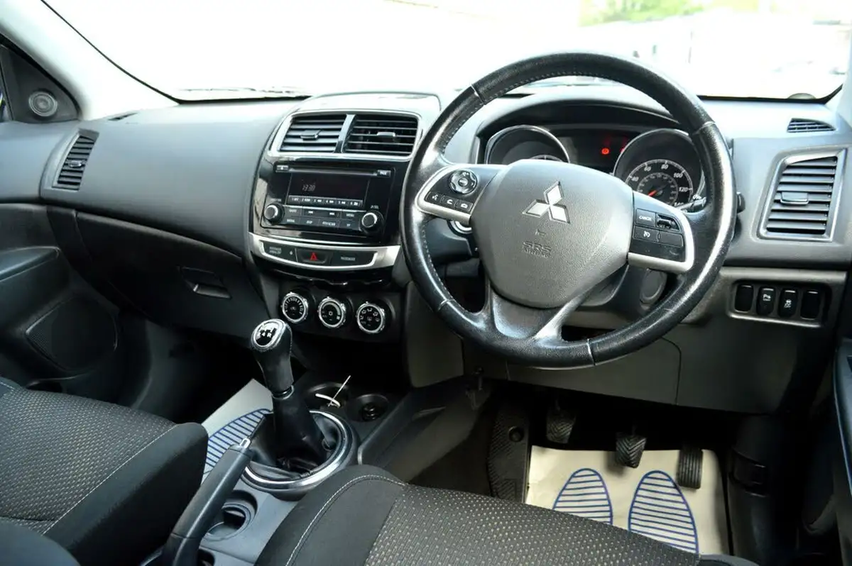2014-mitsubishi-asx-16-3-big-1