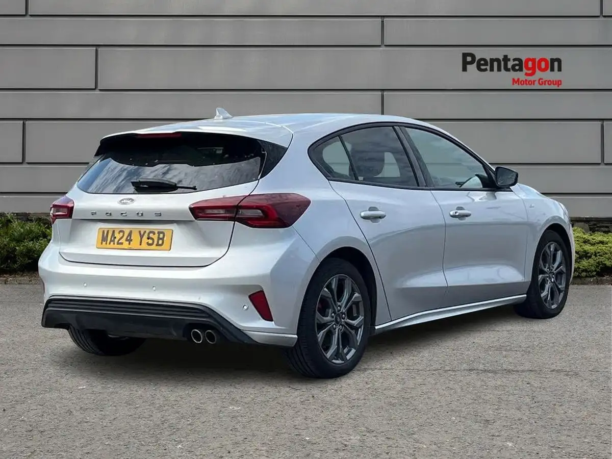 2024-ford-focus-10t-st-line-125ps-hatchback-big-4