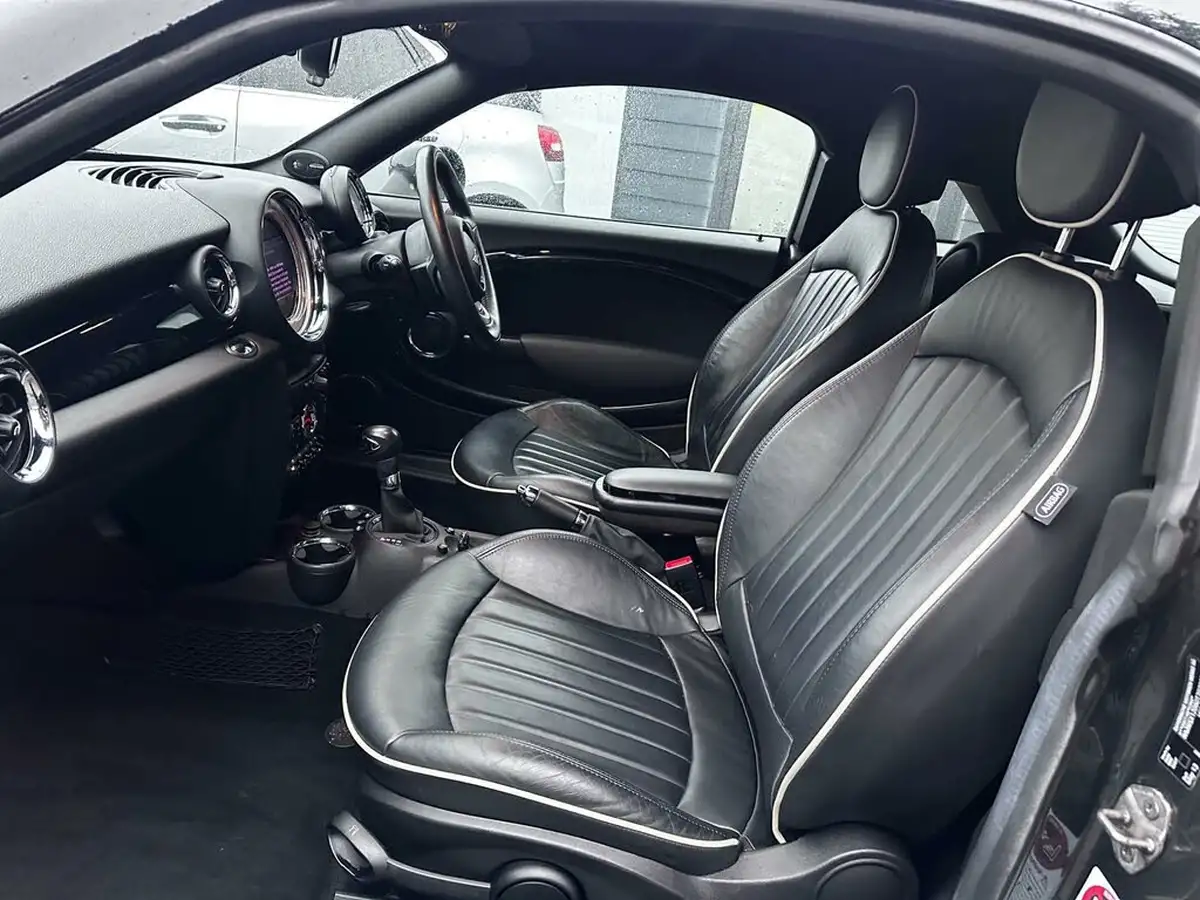 2013-mini-coupe-16-cooper-auto-big-17
