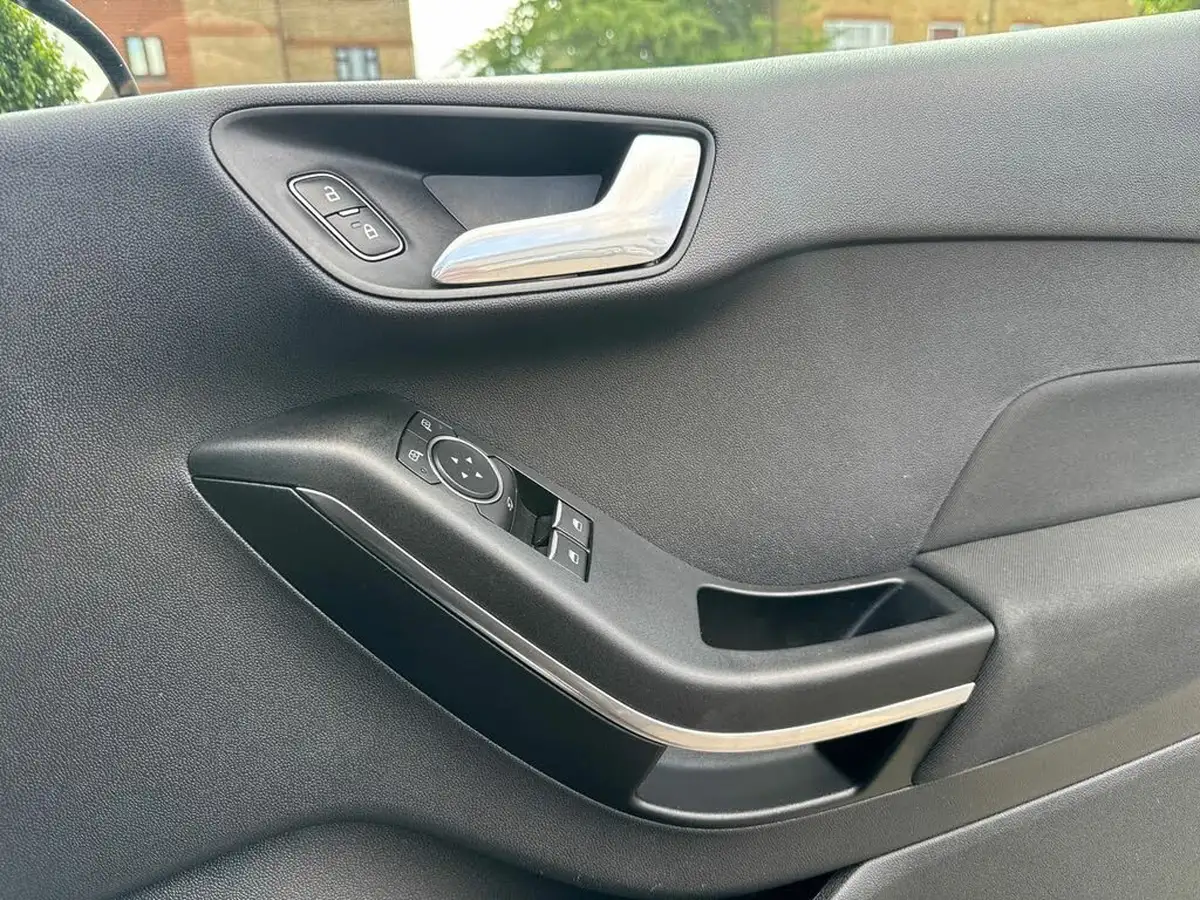 2020-ford-fiesta-10t-st-line-edition-155ps-hybrid-mhev-3d-big-24