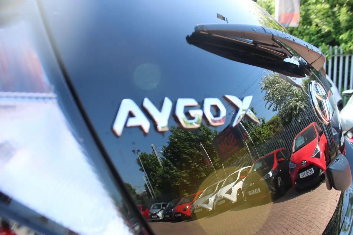 2023-toyota-aygo-x-10-vvt-i-edge-cvt-big-9